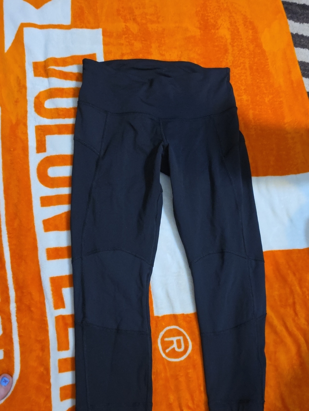 Lululemon Black High-Waist Athletic Leggings with Inner Pocket
